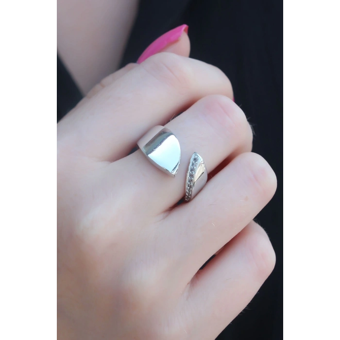 ÇOK SATAN Gümüş Renk Zirkon Taşlı Kadın Yüzük