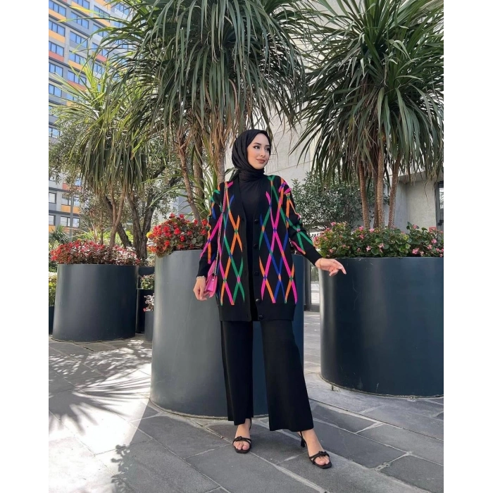 ÇOK SATAN Hırkalı ikili takım çok renkli triko siyah