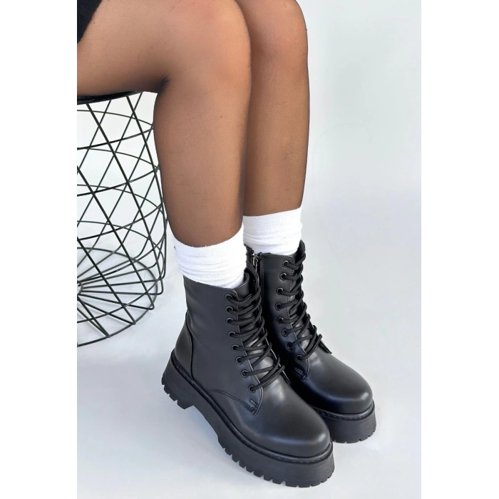 ÇOK SATAN Jonni Siyah Cilt Bağcıklı Bot