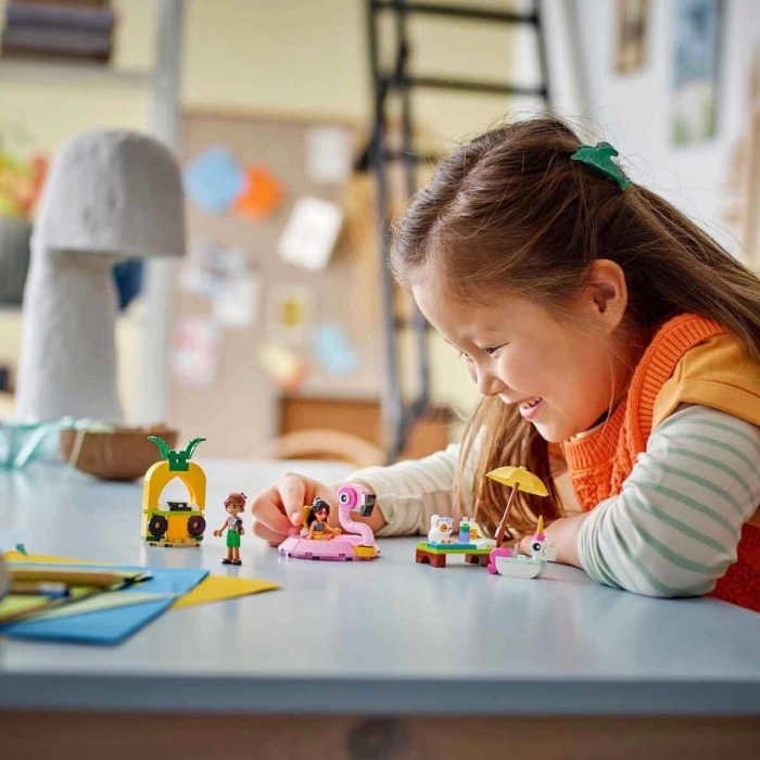 ÇOK SATAN LEGO Friends Tek Boynuzlu At ve Flamingo Havuz Partisi 42658