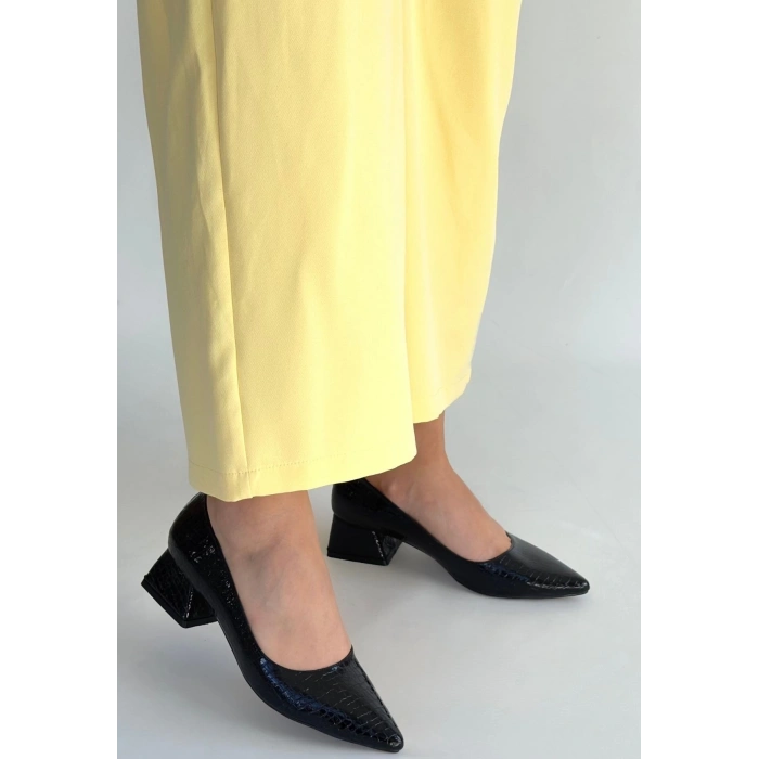 ÇOK SATAN Meort Siyah Rugan Topuklu Ayakkabı