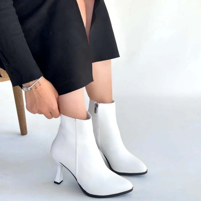 ÇOK SATAN Mişha Beyaz Cilt Topuklu Bot