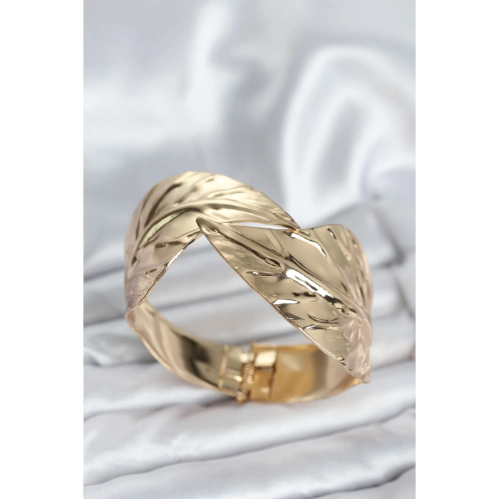 ÇOK SATAN Pirinç Gold Renk Yaprak Model Kadın Bileklik