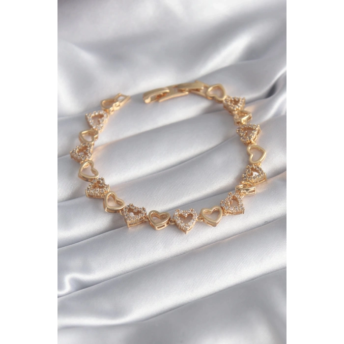 ÇOK SATAN Pirinç Gold Renk Zirkon Taşlı Kalp Model VIP Seri Kadın Bileklik