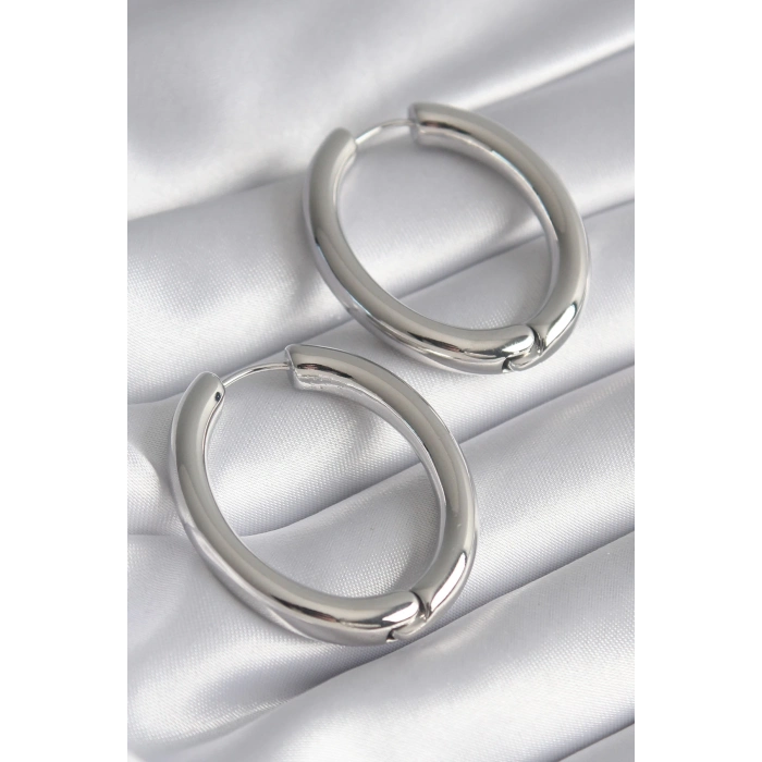 ÇOK SATAN Pirinç Gümüş Renk Halka Model Kadın Küpe