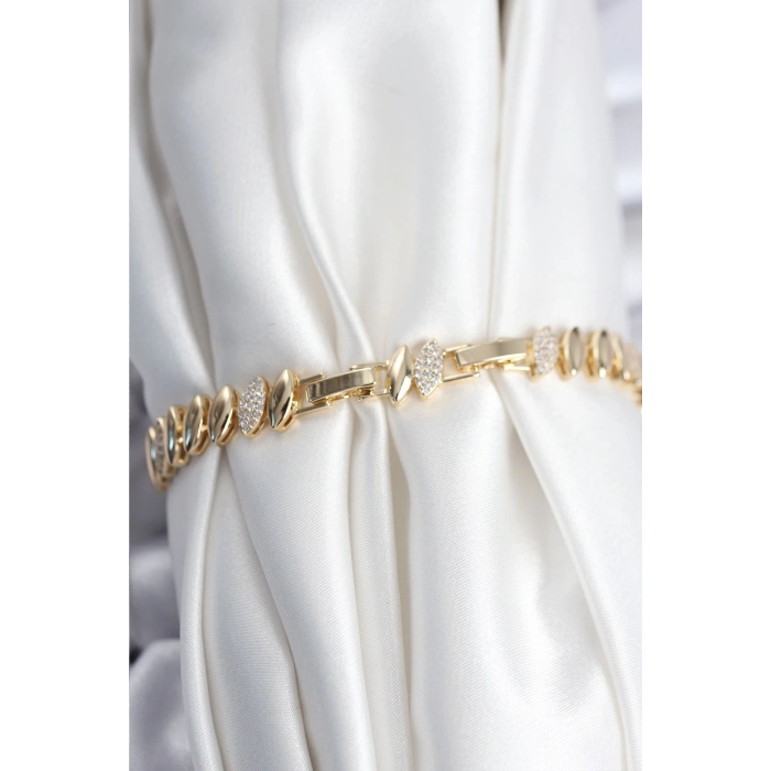 Pirinç VIP Seri Gold Renk Arpa Model Kadın Bileklik