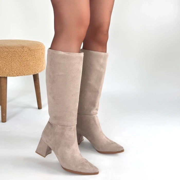 ÇOK SATAN Roksa Bej Süet Topuklu Çizme