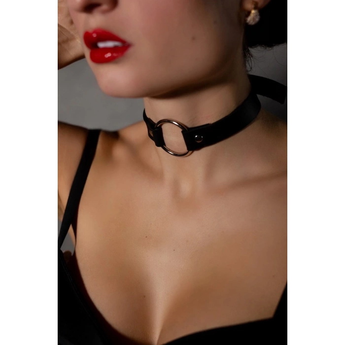 ÇOK SATAN Sade Şık Deri Boyunluk 1062