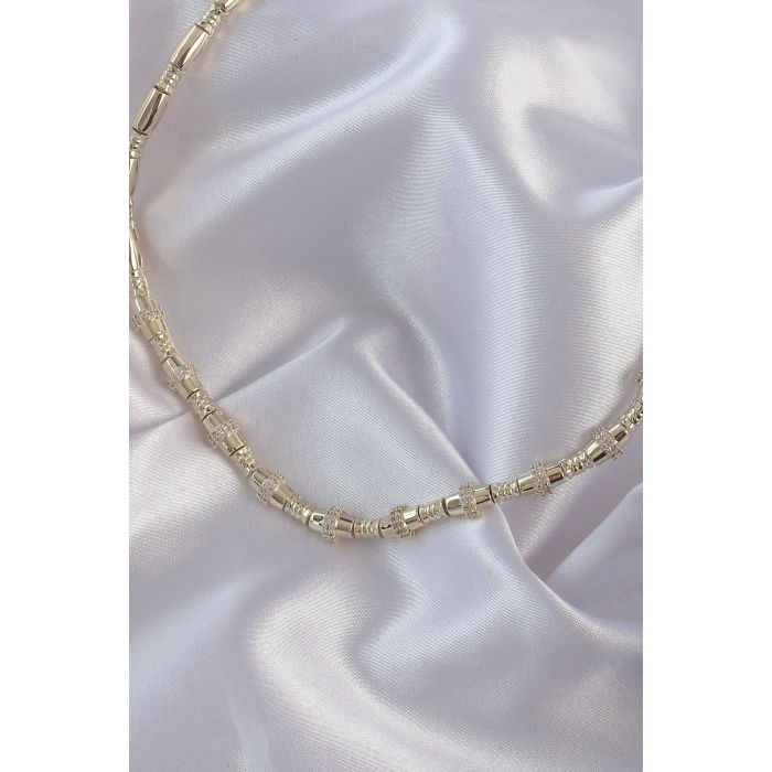 ÇOK SATAN Vip Seri Pirinç Gold Renk Zirkon Taş Detaylı Serenay Kolyesi