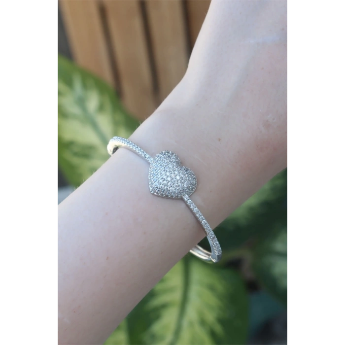 ÇOK SATAN Vip Seri Pirinç Zirkon Taşlı Gümüş Renk Kalp Model Kelepçe