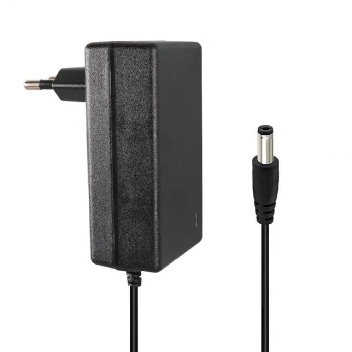 ÇOK SATAN Weko 8.4 Volt - 2 Amper 5.5x2.5mm Uçlu Priz Tip Kırmızı Yeşil Ledli Yerli Üretim Akü Şarj Adaptörü