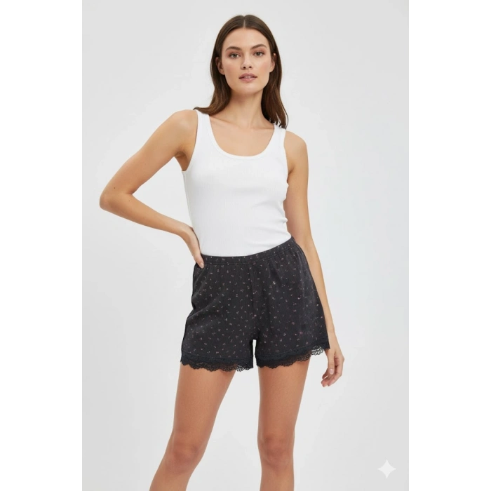 Düz Renk Mini Çiçek Desenli Penye Kadın Ev Şortu Bacak Dantel Detaylı Ev Giyim Siyah