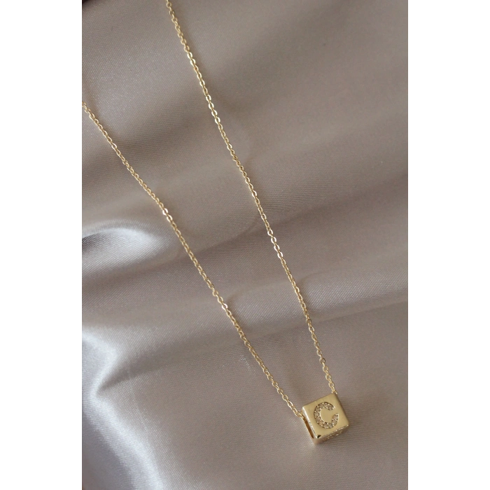 Gold Renk Zirkon Taşlı Küp Model C Harfli Kolye