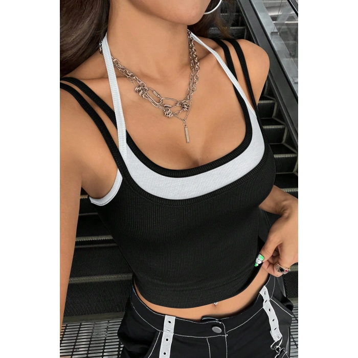 Kadın Beyaz Siyah Çift Renk Çapraz Askılı Crop Top Bluz – Şık, Rahat ve Kolay Kombinlenebilir