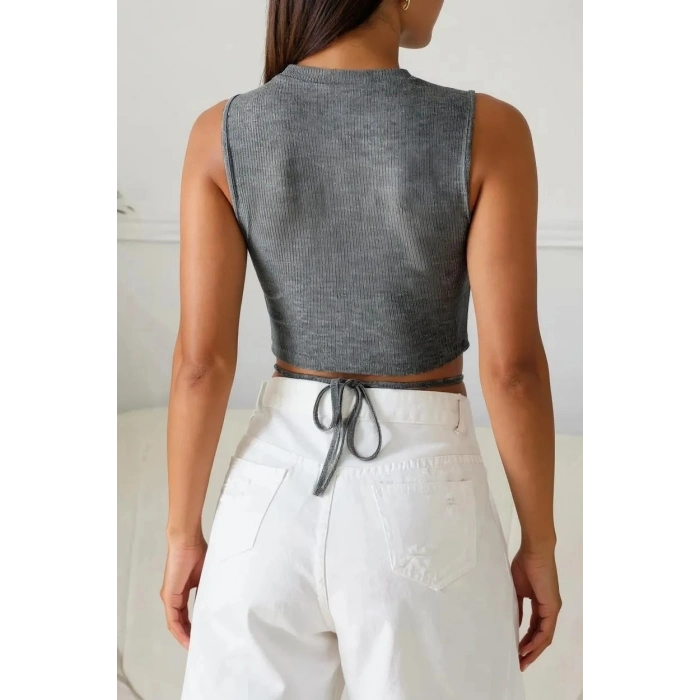 Kadın Gri Çapraz Bağlamalı Crop Top Büstiyer – Modern ve Şık Tasarım