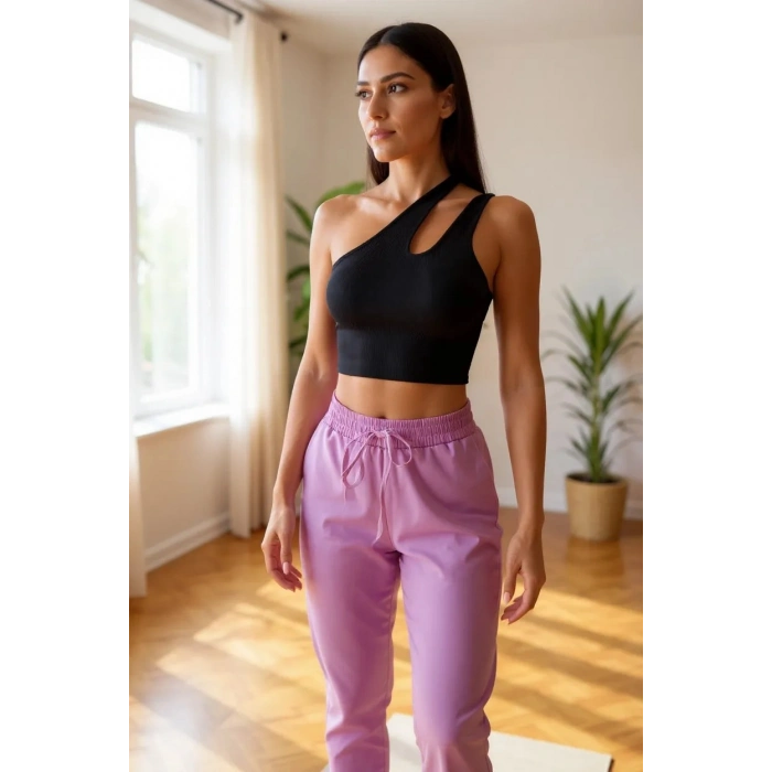 Kadın Siyah Tek Omuz Cut Out Detaylı Crop Top Bluz – Şık, Rahat ve Kolay Kombinlenebilir