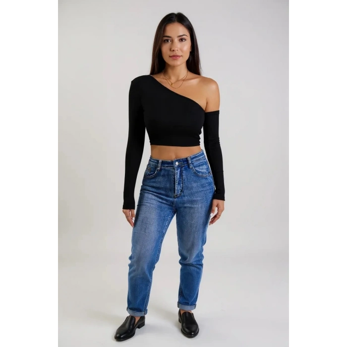 Kadın Siyah Tek Omuz Detaylı Uzun Kol Crop Top Bluz – Şık, Rahat ve Kolay Kombinlenebilir