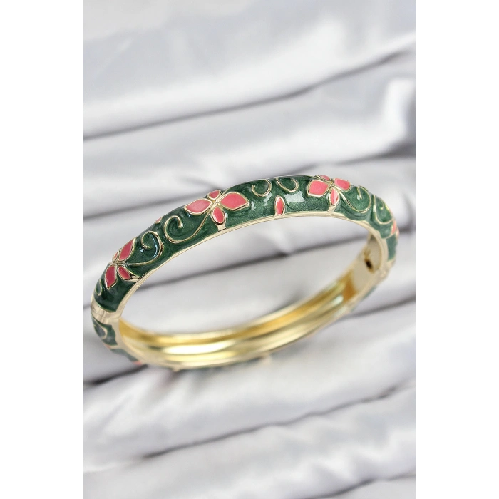 Mineli Pirinç Yeşil Çiçek Motifli Gold Kadın Kelepçe