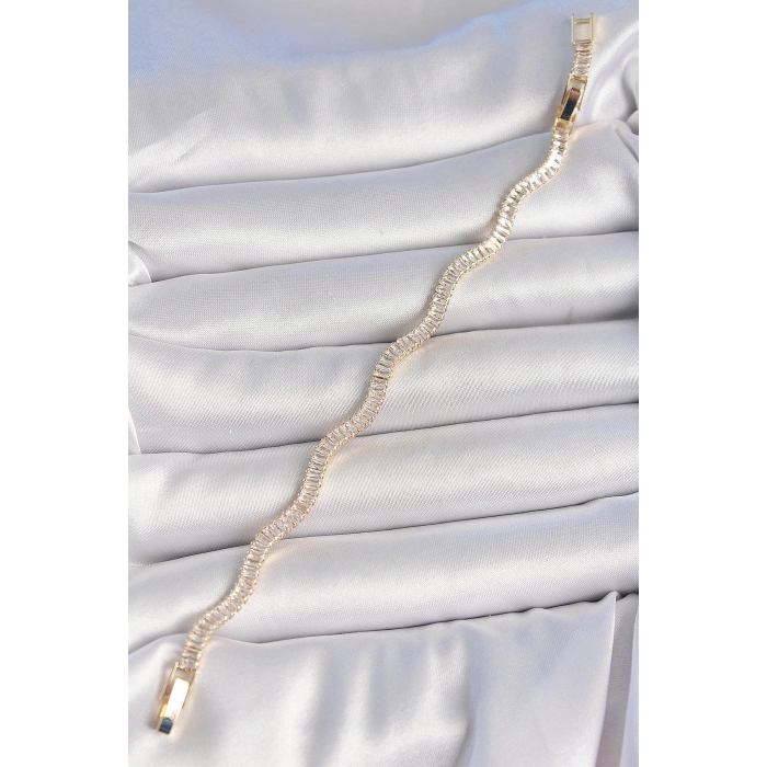 Pirinç Gold Renk Su Yolu Zirkon Taşlı Model Kadın Bileklik