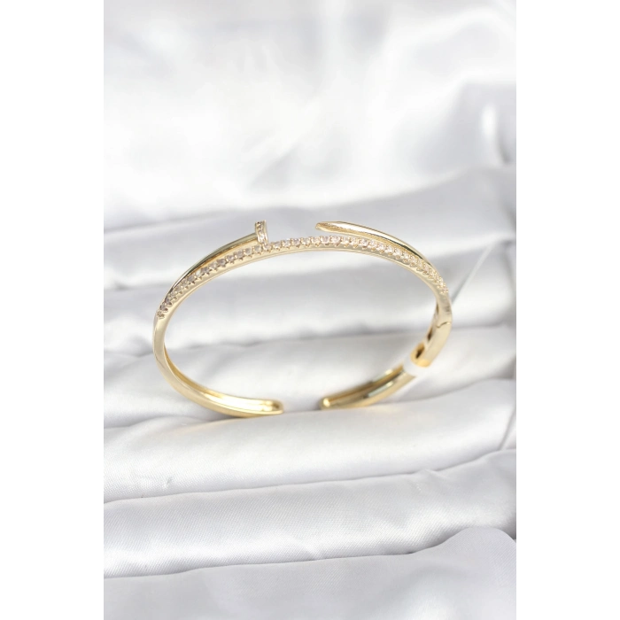 Pirinç Gold Renk Zirkon Taşlı Çivi Model Kadın Kelepçe Bileklik