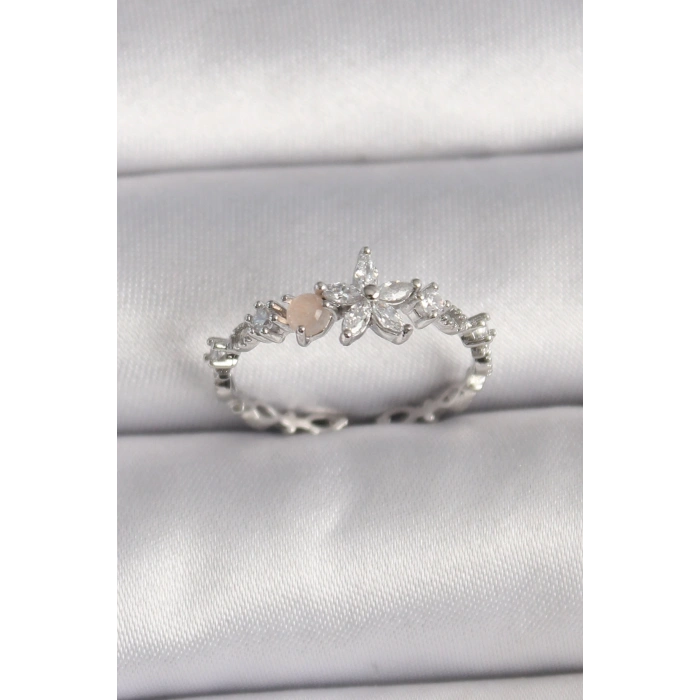 Pirinç Gümüş Renk Zirkon Taşlı Çiçek Model Ayarlanabilir Yüzük