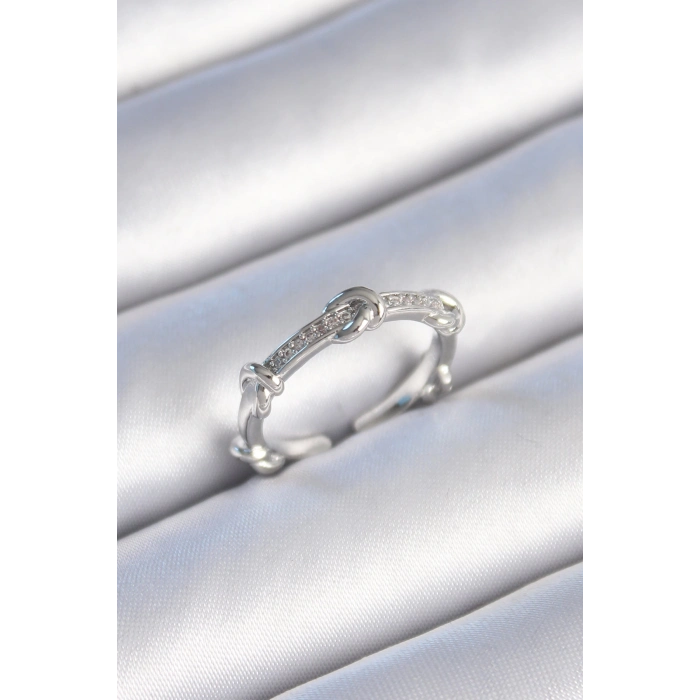 Pirinç Gümüş Renk Zirkon Taşlı Düğüm Model Kadın Yüzük