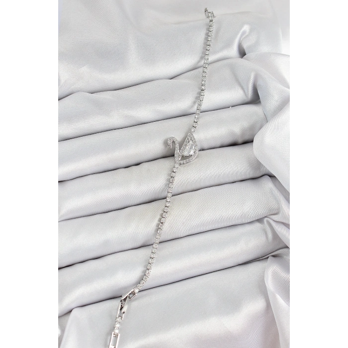 Pirinç Gümüş Renk Zirkon Taşlı Kuğu Model Kadın Bileklik