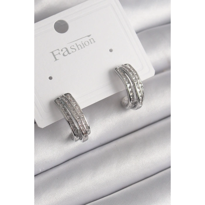 Pirinç Gümüş Renk Zirkon Taşlı Yarım Halka Model Kadın Küpe