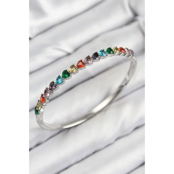 Pirinç Renkli Zirkon Taşlı Kalp Model Gümüş Renk Kadın Kelepçe