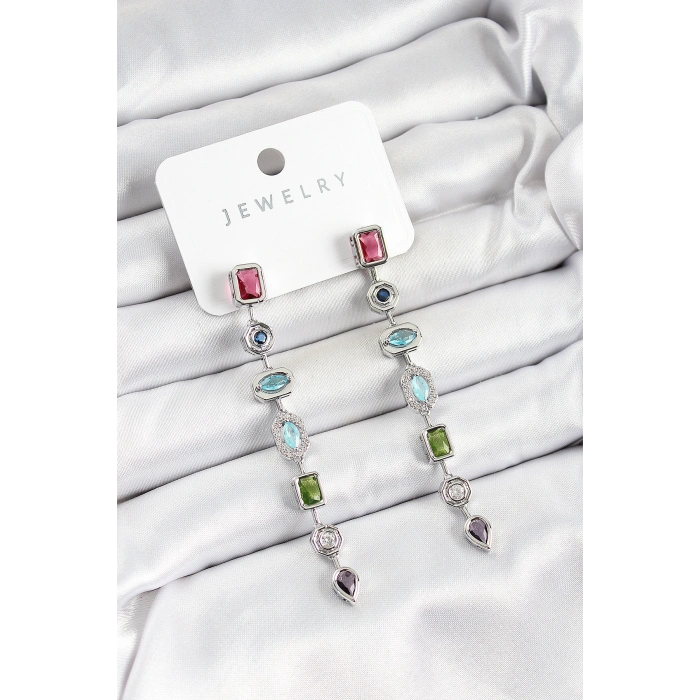 Pirinç Renkli Zirkon Taşlı Sallantılı Model Gümüş Renk Kadın Küpe