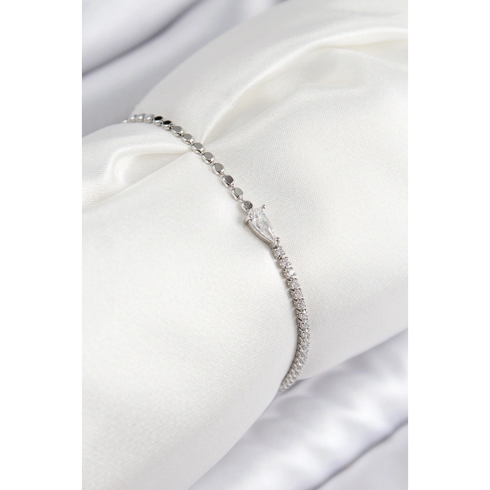 Pirinç Zirkon Taşlı Damla Model Ezme Zincir Gümüş Renk Kadın Bileklik