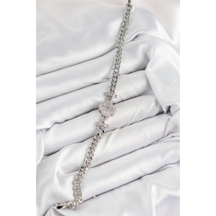 Pirinç Zirkon Taşlı Yonca Model Gümüş Renk Kadın Bileklik