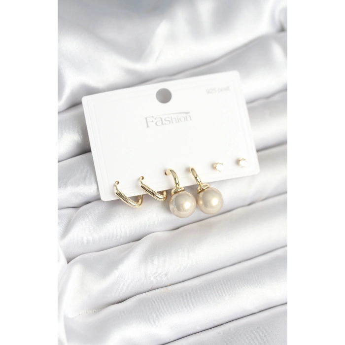 Pirinç Gold Renk İnci Detaylı 925 Gümüş Çivili Kadın Küpe Seti