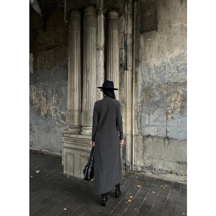 TAVSİYE EDİLEN GÜVENLİ SATICI Boğazlı kalın bürümcük uzun elbise siyah