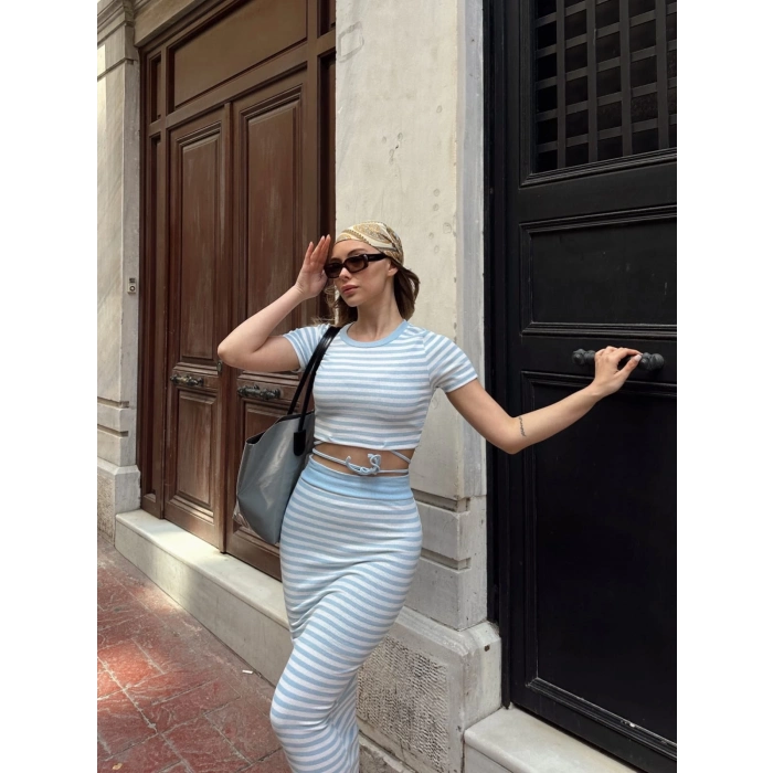 TAVSİYE EDİLEN GÜVENLİ SATICI Çizgili etekli takım mavi s3609