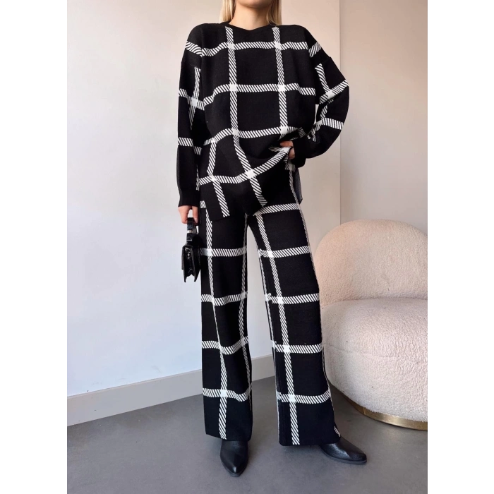 TAVSİYE EDİLEN GÜVENLİ SATICI Ekoseli triko takım siyahbeyaz