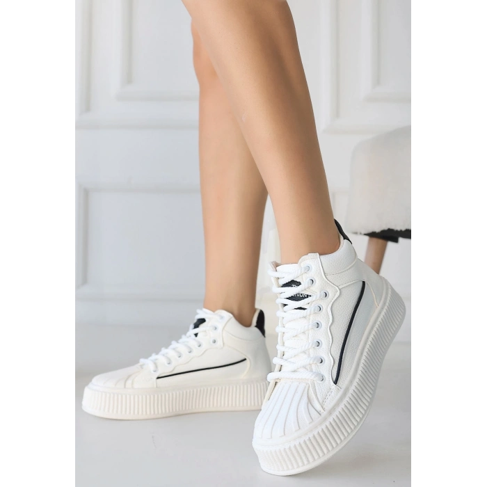 TAVSİYE EDİLEN GÜVENLİ SATICI Estim Beyaz Cilt Siyah Detaylı Bağcıklı Spor Ayakkabı