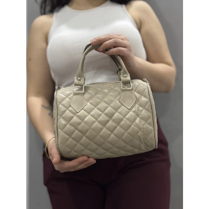 TAVSİYE EDİLEN GÜVENLİ SATICI Kapaksız kapitone bej cilt çanta