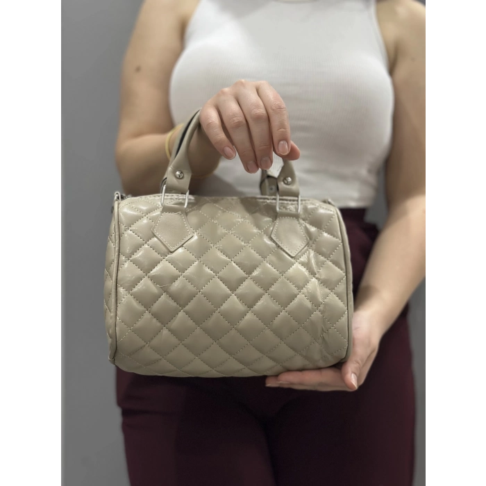 TAVSİYE EDİLEN GÜVENLİ SATICI Kapaksız kapitone bej cilt çanta