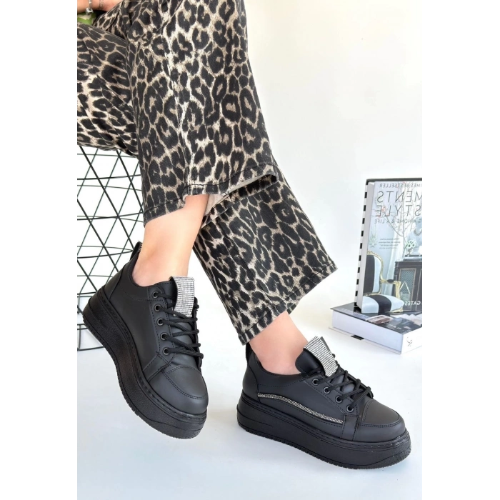 TAVSİYE EDİLEN GÜVENLİ SATICI Leope Siyah Cilt Bağcıklı Spor Ayakkabı
