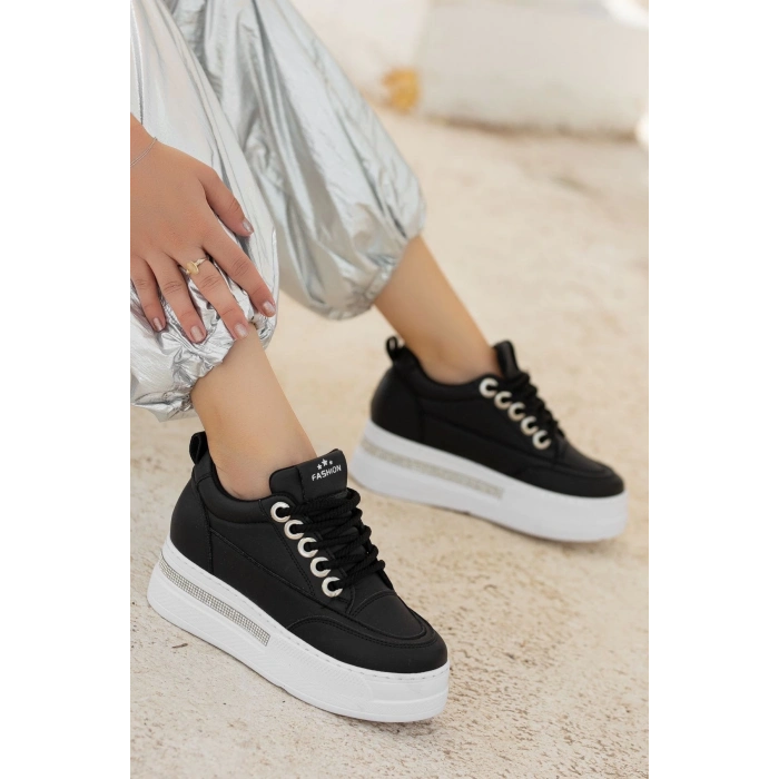 TAVSİYE EDİLEN GÜVENLİ SATICI Lulu Siyah Cilt Beyaz Tabanlı Bağcıklı Spor Ayakkabı