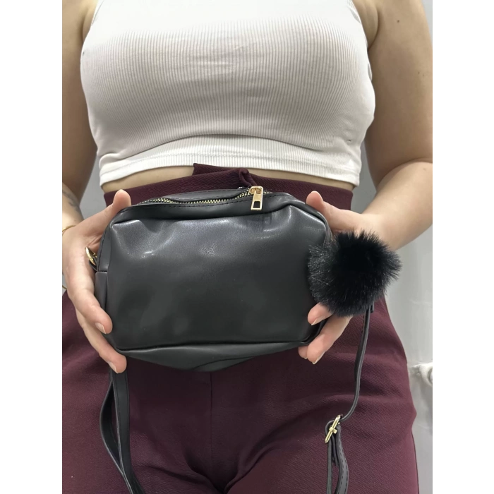TAVSİYE EDİLEN GÜVENLİ SATICI Ponpon siyah cilt çanta