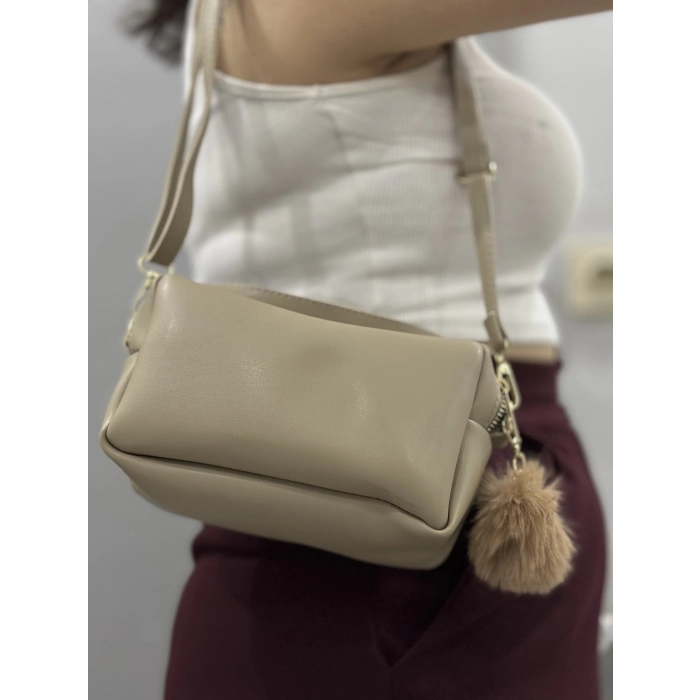 TAVSİYE EDİLEN GÜVENLİ SATICI Ponpon vizon cilt çanta