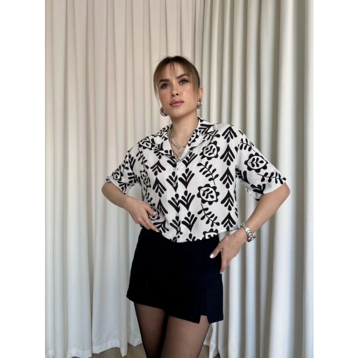 TAVSİYE EDİLEN GÜVENLİ SATICI Siyah beyaz baskılı crop gömlek