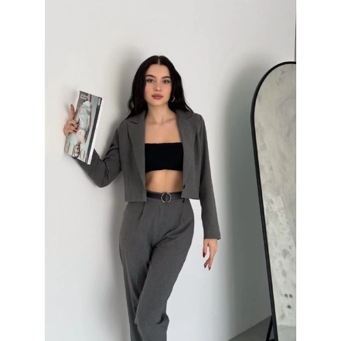 TAVSİYE EDİLEN GÜVENLİ SATICI Tek Düğmeli Kadın Kısa Ceket