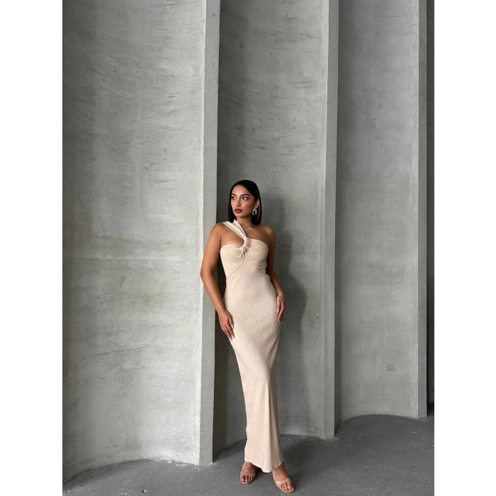 TAVSİYE EDİLEN GÜVENLİ SATICI Tek omuz pliseli elbise