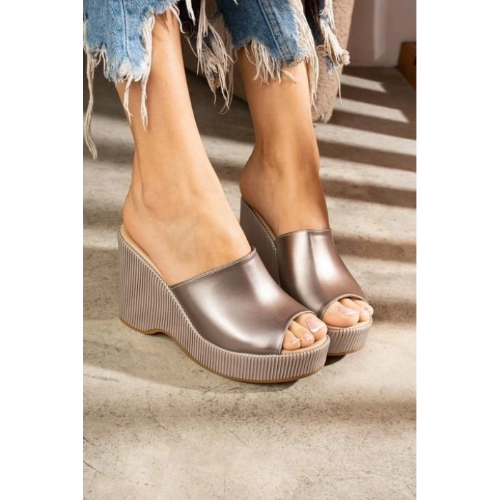 TAVSİYE EDİLEN GÜVENLİ SATICI Tlay Platin Cilt Dolgu Topuk Terlik
