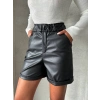 TAVSİYE EDİLEN GÜVENLİ SATICI Beli lastikli duble paça deri şort siyah w24755