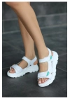 Trita Beyaz Cilt Cırt Cırtlı Sandalet