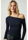 Asimetrik yaka bluz lacivert pt